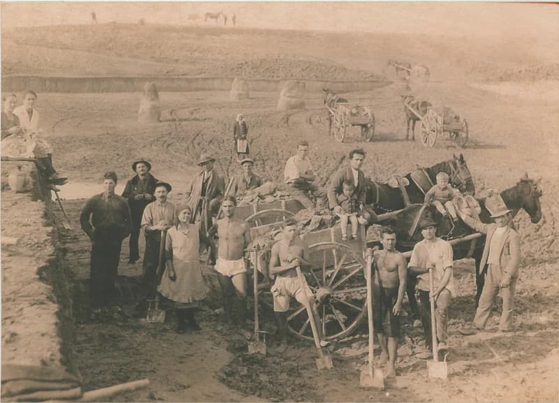 Kubikosok – töltések építése a Duna mentén