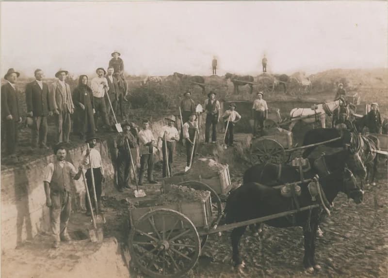 Kubikosok – töltések építése a Duna mentén