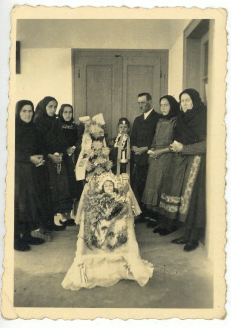 Kisgyermek temetése