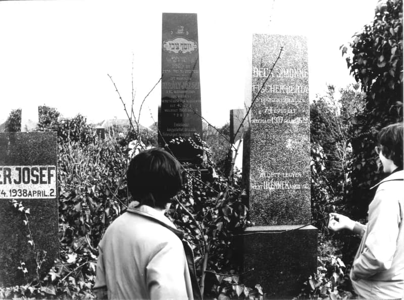 A zentai zsidótemető