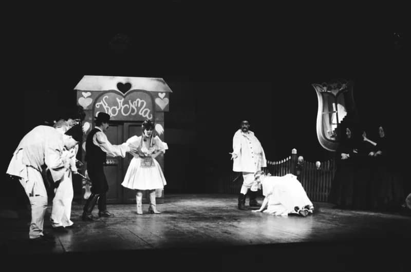 Tóth E.: A falu rossza, avagy a negyedik ablak /r.: Hernyák Gy./