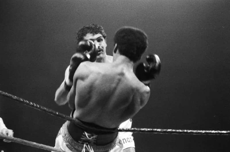 Ökölvívás Milánóban /Miguel Angel Cuello - Mate Parlov/