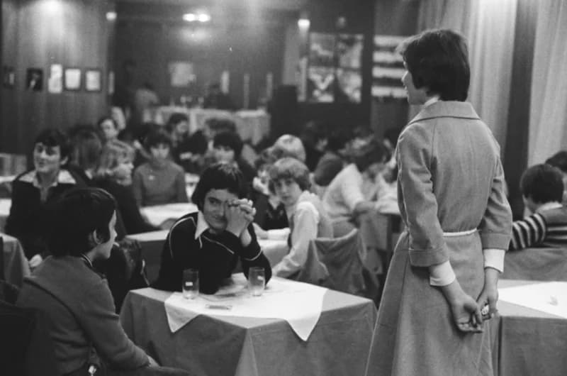 KMV - Becsei Önképzőkörösök a Fórum Klubban