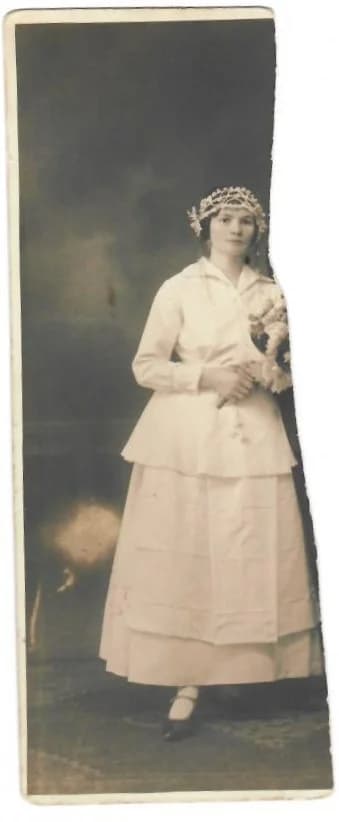 Kovács Magdolna menyasszonyi ruhában