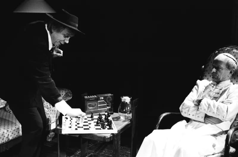 Aznap, amikor a pápát elrabolták