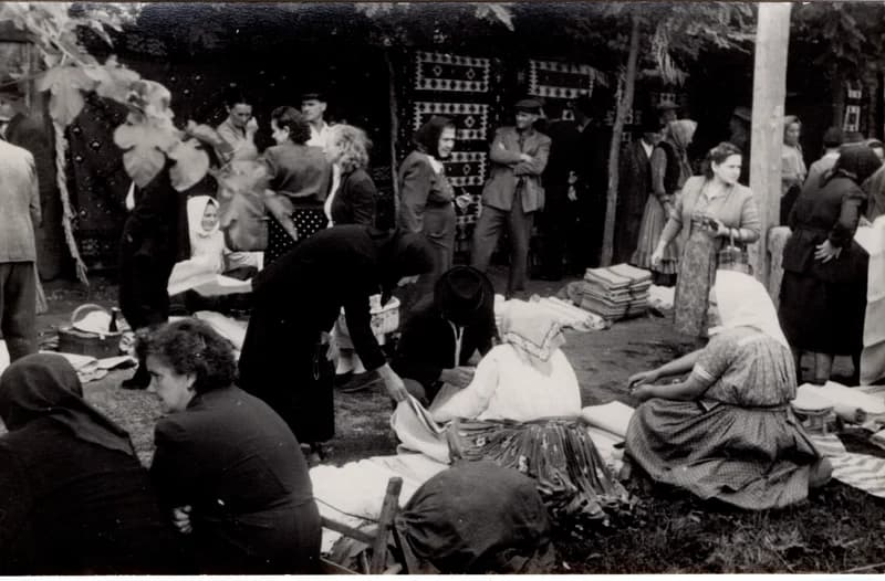 Vászonosok a Kossuth Lajos utcában – zentai vásár