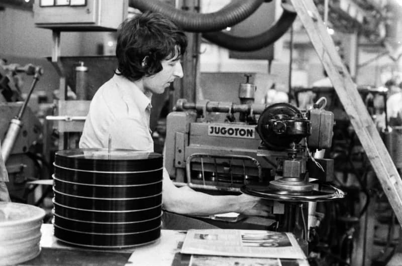 A Jugoton lemezgyárban