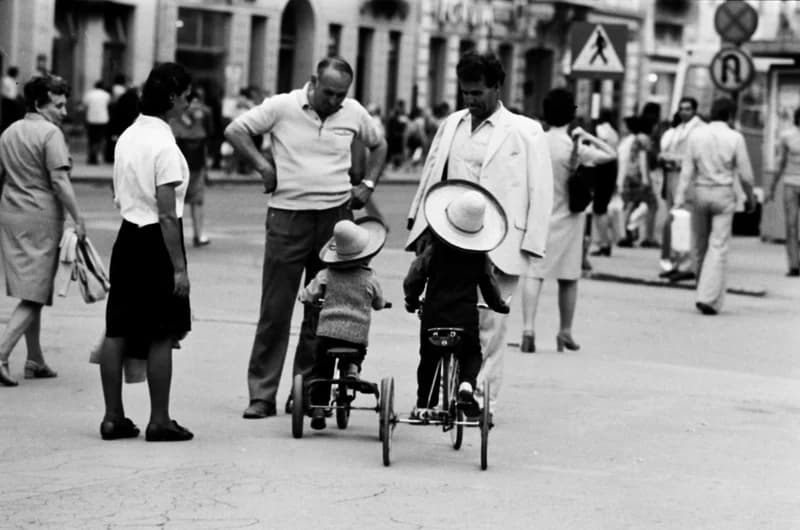 Gyerekek Újvidék utcáin