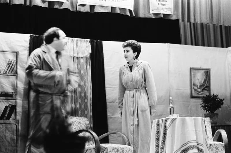 Négyesfogat. Kupuszinai műkedvelők