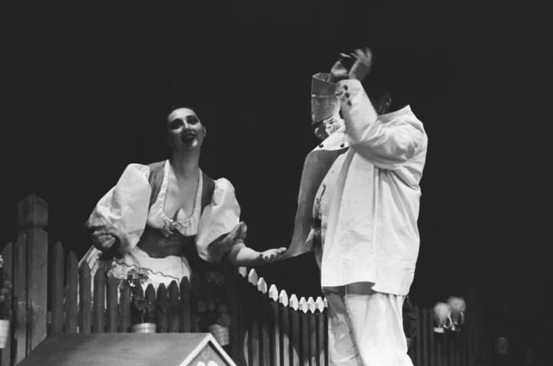 Tóth E.: A falu rossza, avagy a negyedik ablak /r.: Hernyák Gy./