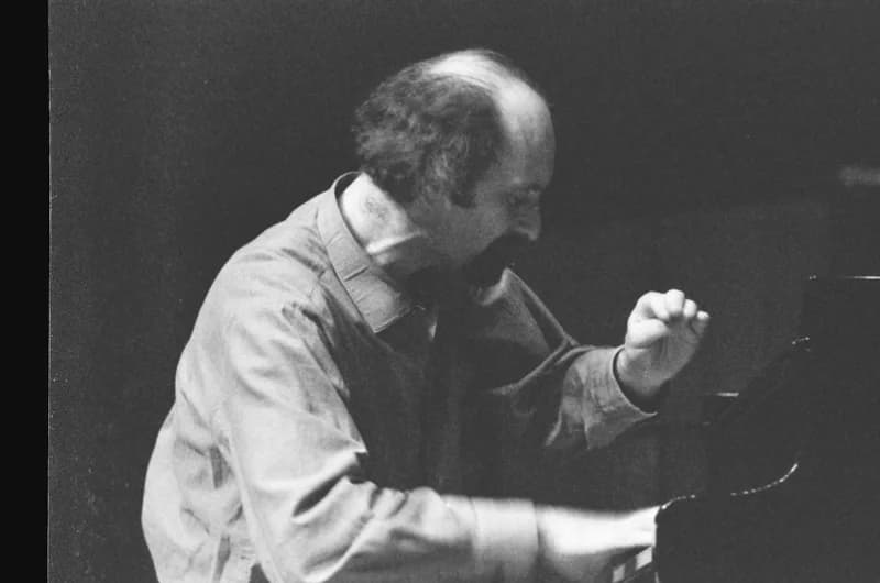 Szabados György /M-Stúdió/