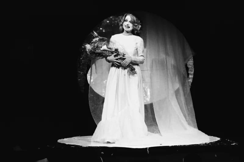 Tolnai: Izéke homokozója, Bayer II.