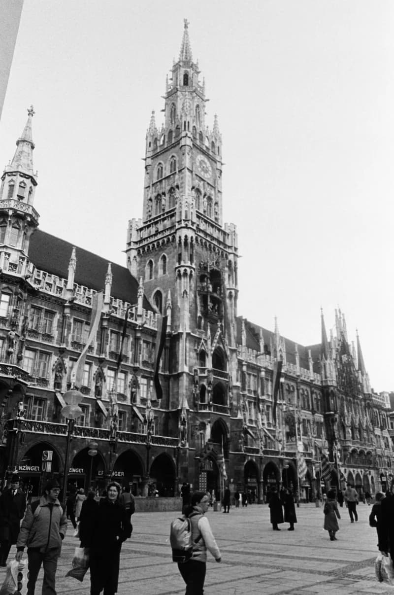 NSZK - Stuttgartban  Göncz Jánosnál