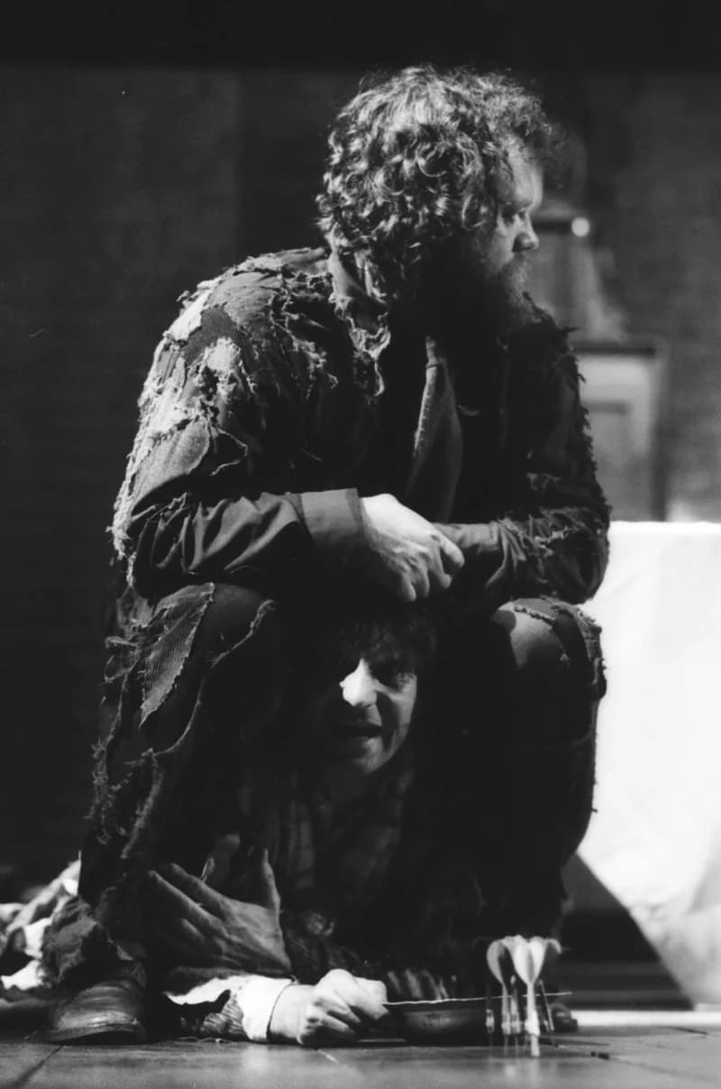 Mrozek: Ház a határon