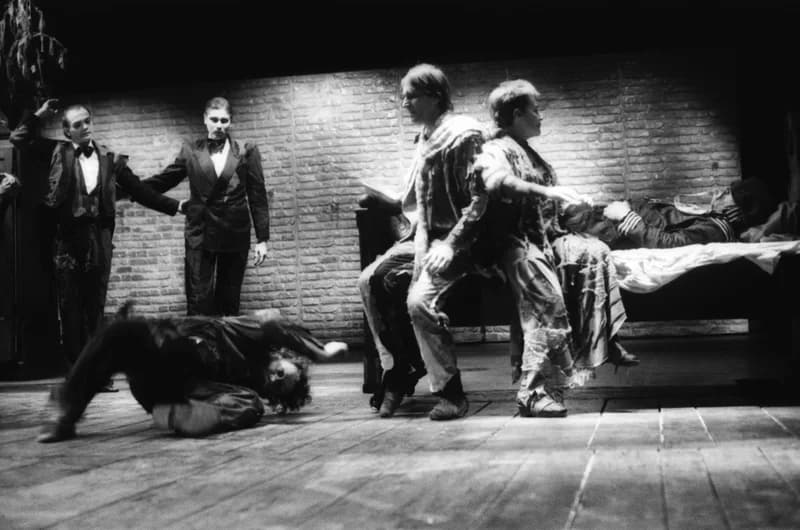 Mrozek: Ház a határon