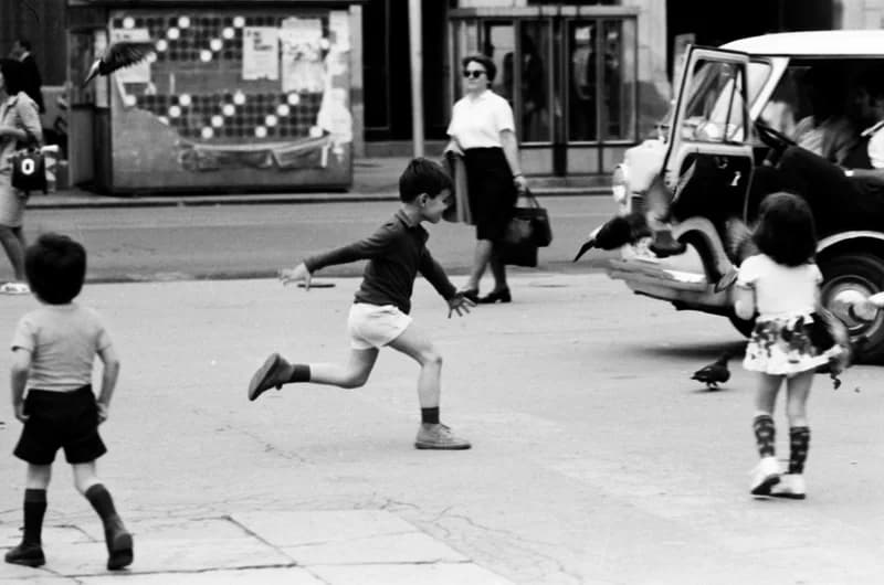 Gyerekek Újvidék utcáin