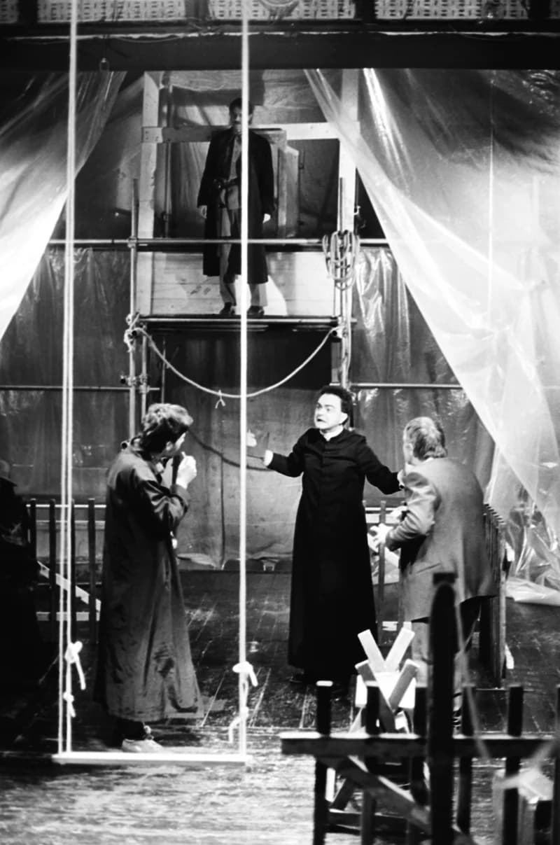 Gobby Fehér Gy.: A hajó (r.: Soltis Lajos) /próba/