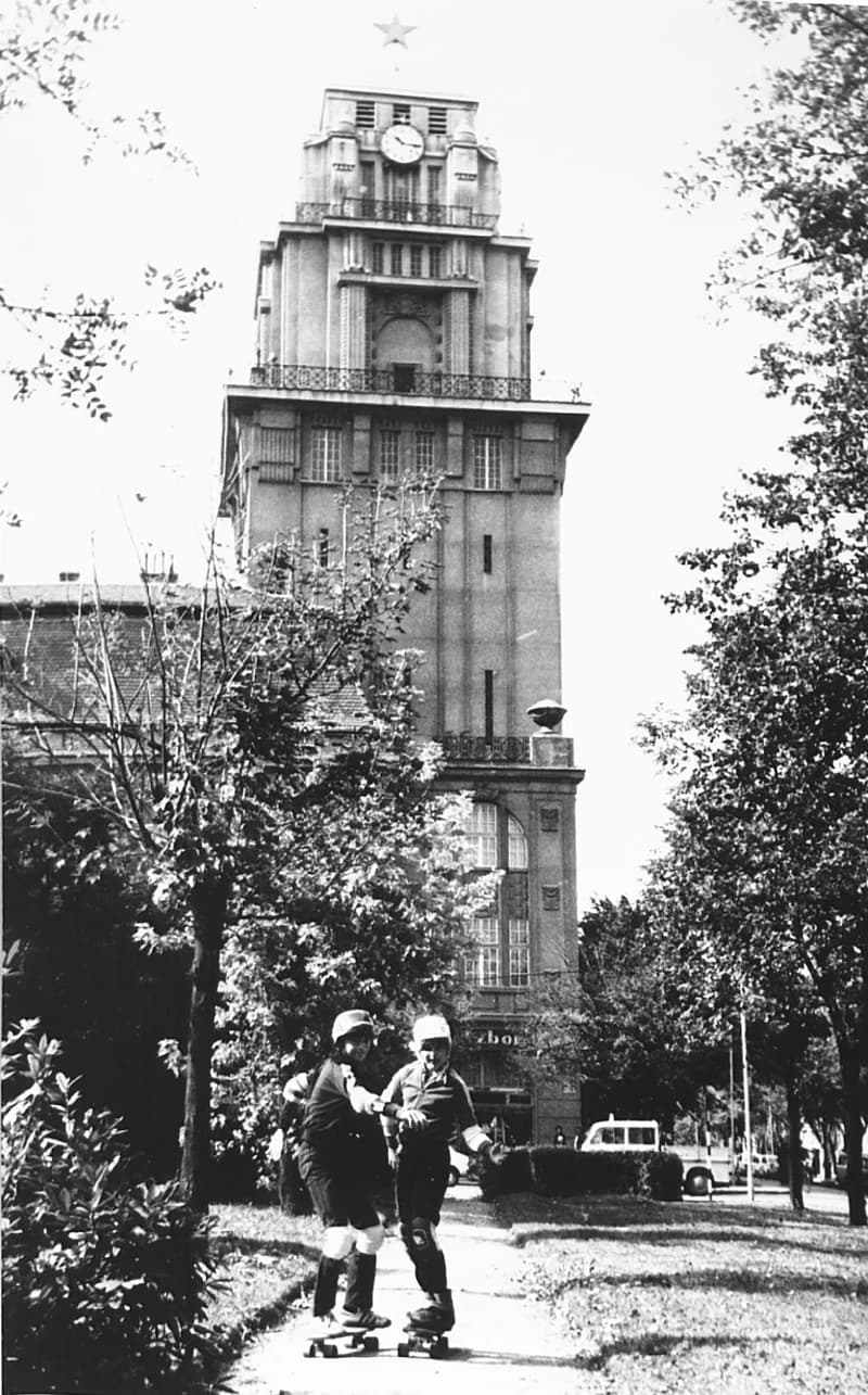 A városi park és a városháza a 70-es években
