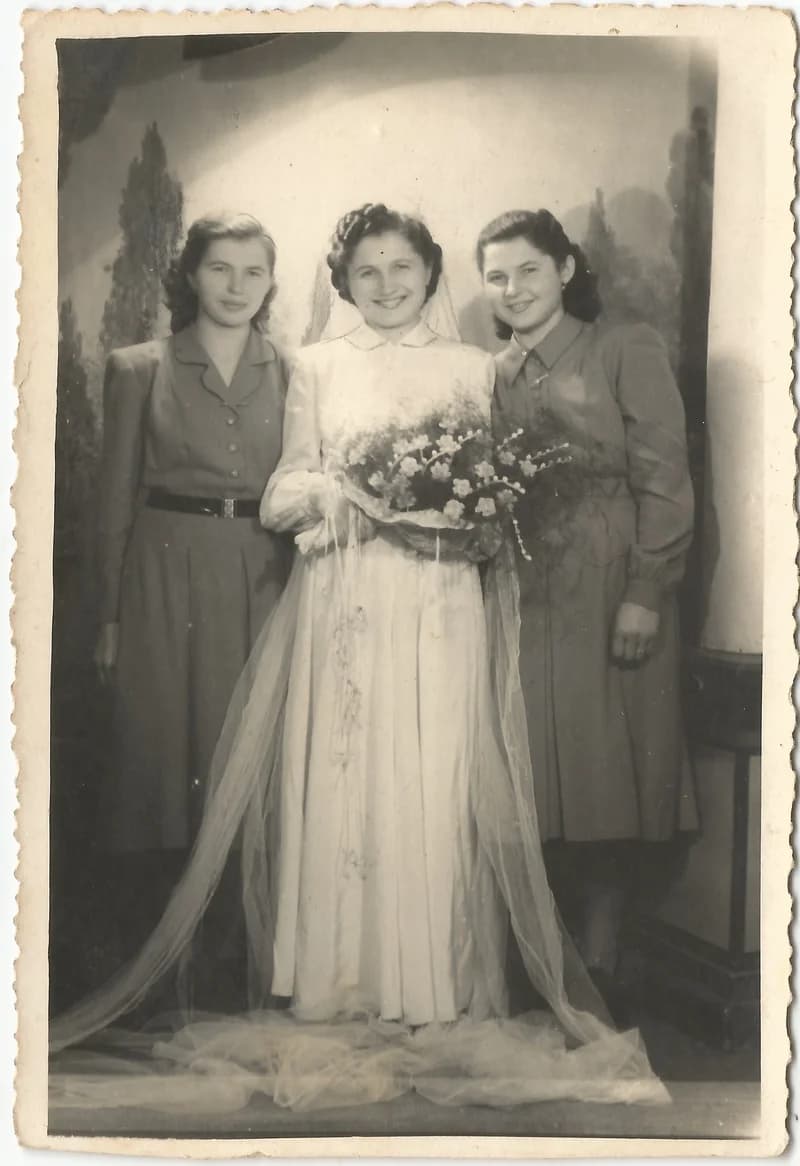 Földi Ilona testvérének esküvője