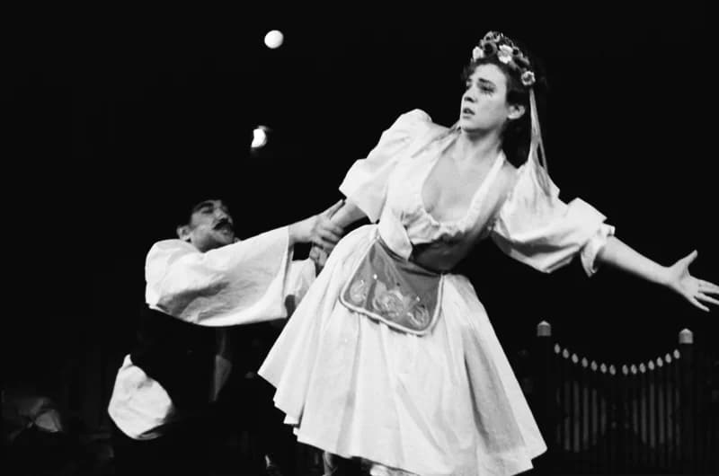 Tóth E.: A falu rossza, avagy a negyedik ablak /r.: Hernyák Gy./