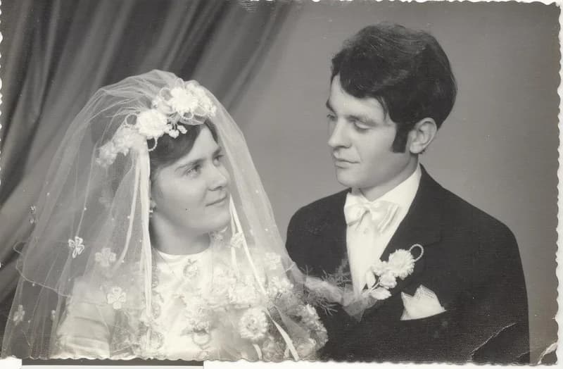 Bús Mária és Bús Jóska esküvői képe