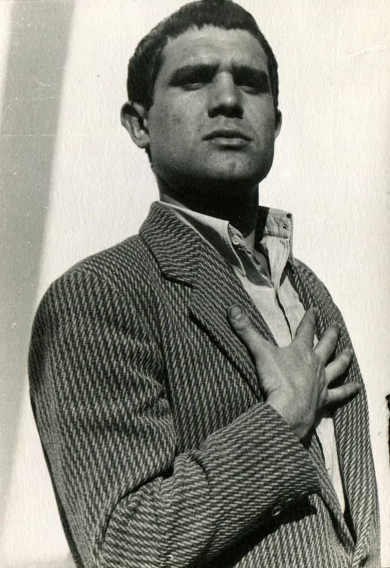 Önarckép a Dimitrijević-ház udvarán 