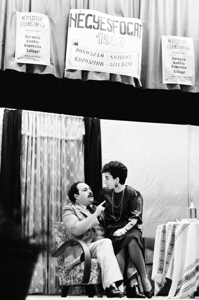 Négyesfogat. Kupuszinai műkedvelők