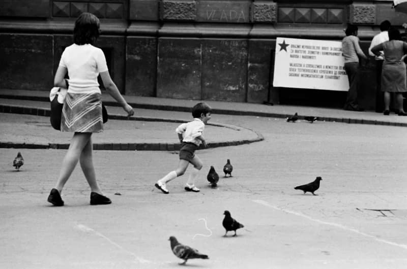 Gyerekek Újvidék utcáin