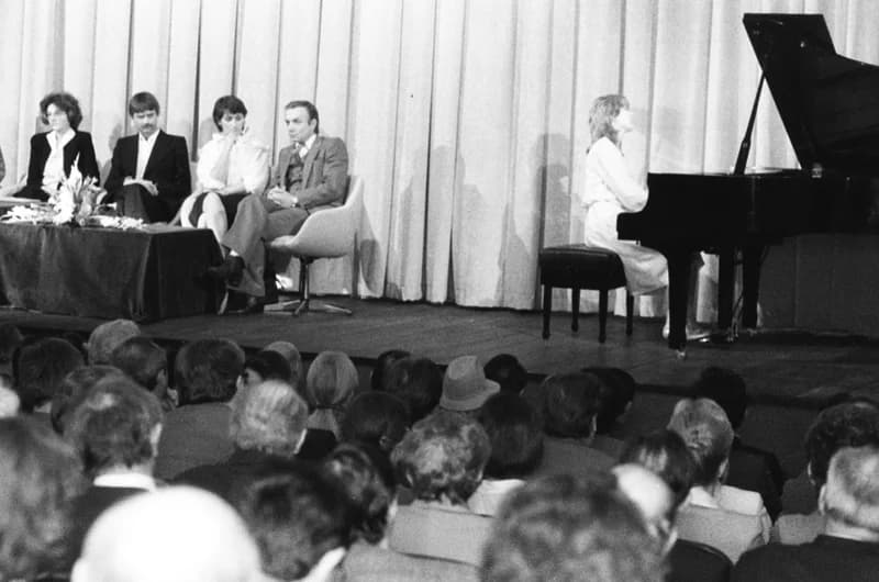 Az újvidéki színház épületének átadója