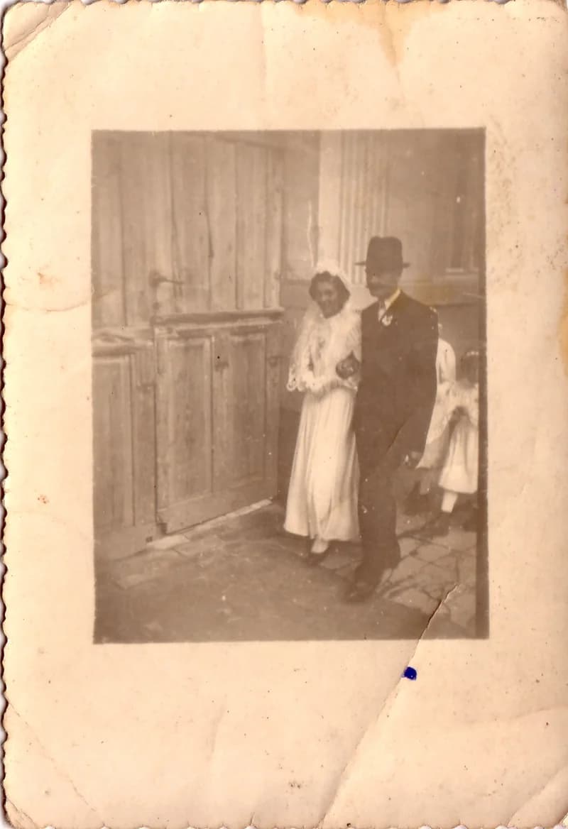 Menyasszony kísérővel