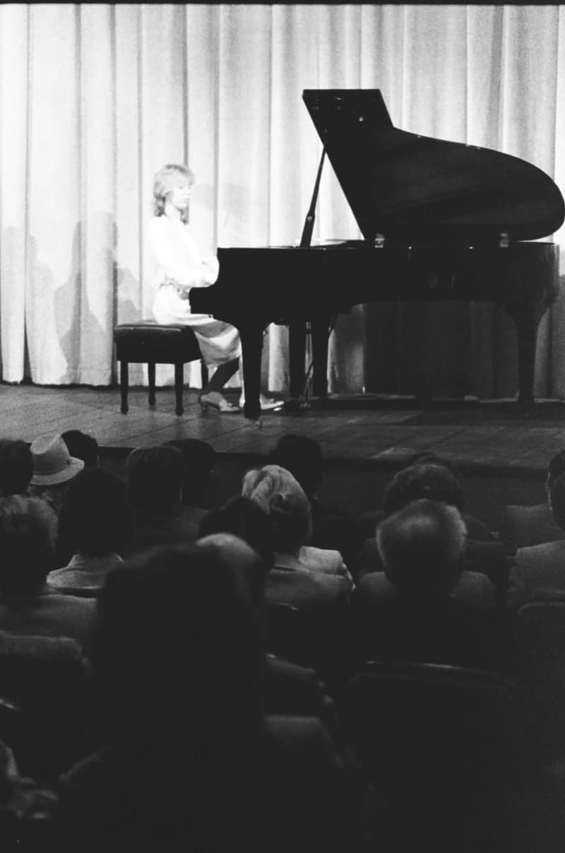 Az újvidéki színház épületének átadója