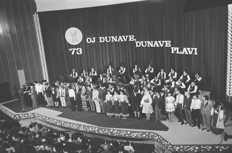 Oj Dunave, Dunave plavi