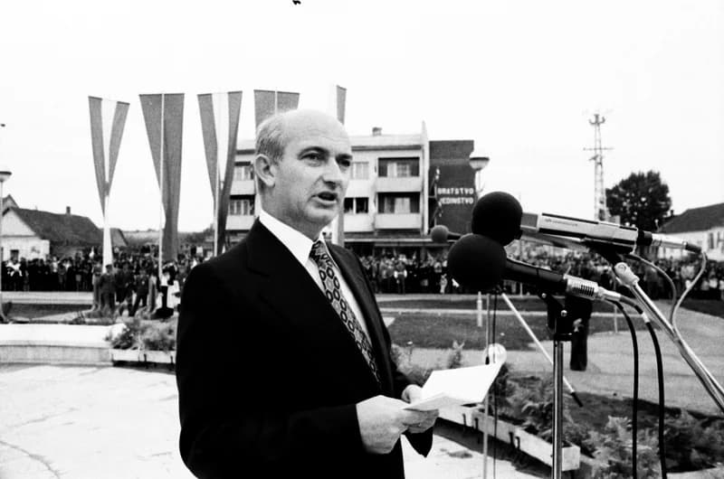 Emlékmű átadás Lovćenacon