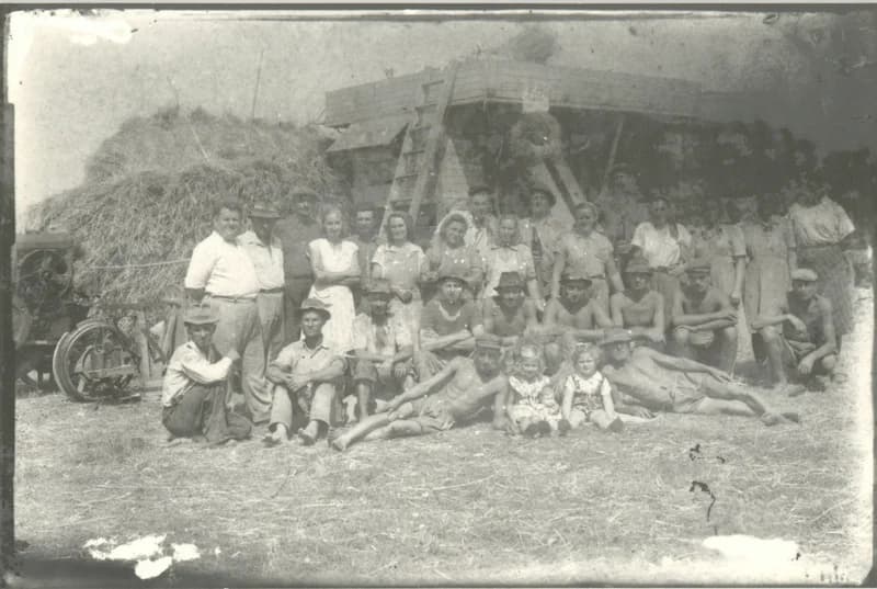 Talán egy régi népszínmű szereplői