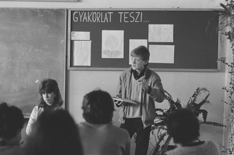 Középiskolások Irodalmi Vetélkedője '86 (körzeti döntő)