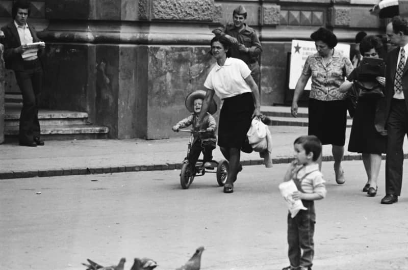 Gyerekek Újvidék utcáin