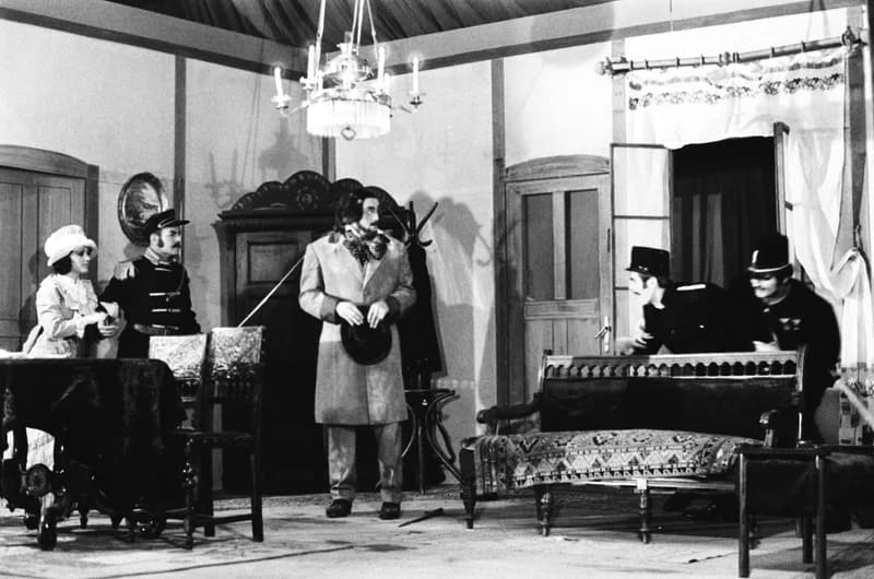 Román műkedvelő színjátszók  szemléje