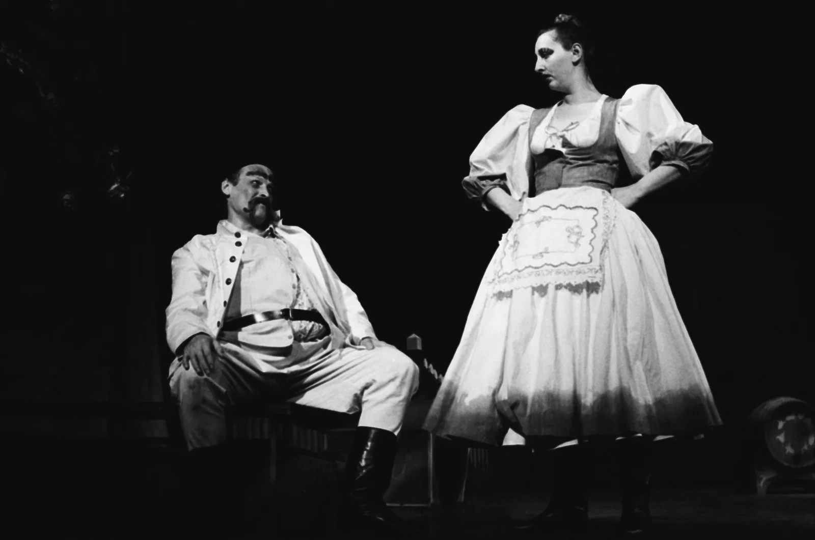 Tóth E.: A falu rossza, avagy a negyedik ablak /r.: Hernyák Gy./